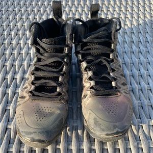 Boombah mens size 5 cleats - black w/ holographic green/purple when the sun hits